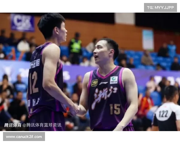 青岛队顶薪签王奕博，浙江因名额限制放走后卫